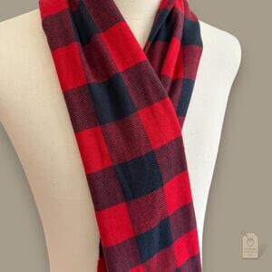 Lands’ End Red & Black Buffalo Plaid Fringe Scarf – Classic Winter Accessory